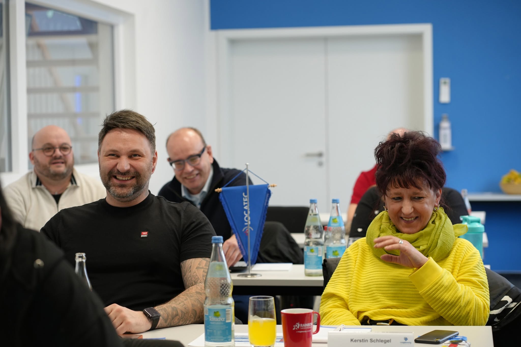 Vier Wochen, rund 20 Themenbereiche: So starten unsere neuen Franchisepartner bei Rainbow Sanierungen